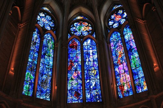 Kirchenfenster von Chagall in der Kathedrale von Reims