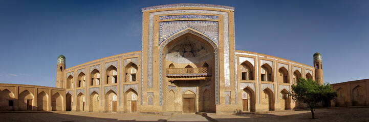 Fototapeta na wymiar Minaret w Khiva