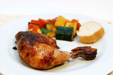 Hühnerschlegel mit Ratatouille