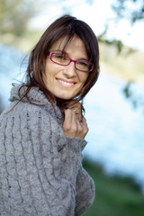 Portrait einer bezaubernden jungen Frau