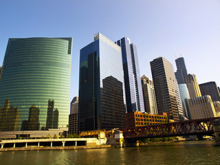 Fototapeta na wymiar Chicago Skyline from the river