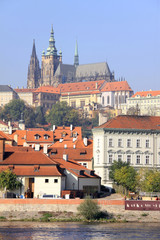 Obraz premium View on the autumn Prague gothic Castle above River Vltava