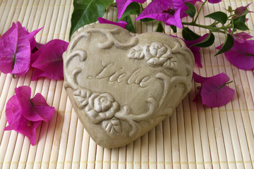 Herz mit der Inschrift Liebe