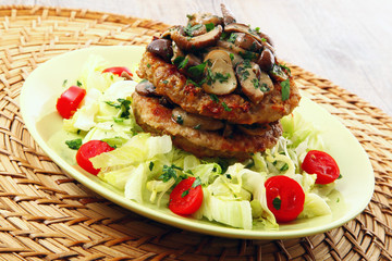 hamburger di vitello con funghi porcini