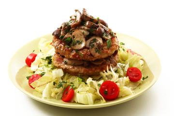 hamburger di vitello con funghi porcini