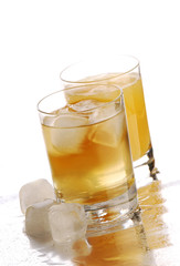 Sok pomarańczowy i jabłkowy © Justyna Kaminska