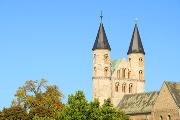 Fototapeta na wymiar Klasztor Magdeburg - Magdeburg abbey 03