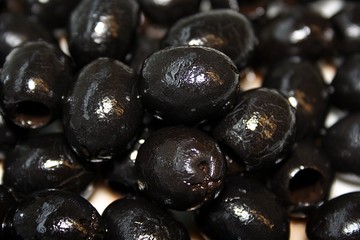 Schwarze Oliven