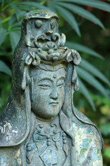 Japanische Statue aus Stein