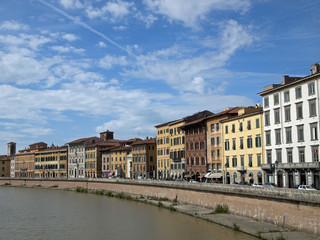 Fototapeta na wymiar Am Arno,Pisa,Toskana,Italien