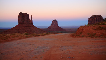 Fototapeta na wymiar Monument Valley Sunset