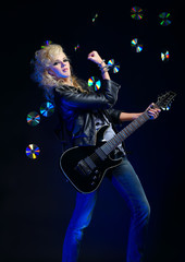 Fototapeta premium blonde girl with guitar