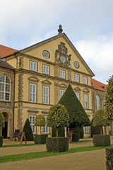 Fototapeta na wymiar Castle Hundisburg: Fasada budynku głównym
