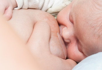 Stillen mit Stillh&uuml;tchen