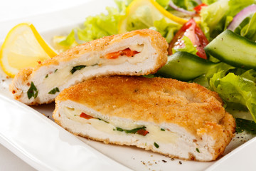 Stuffed turkey fillet and vegetable salad