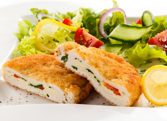 Stuffed turkey fillet and vegetable salad