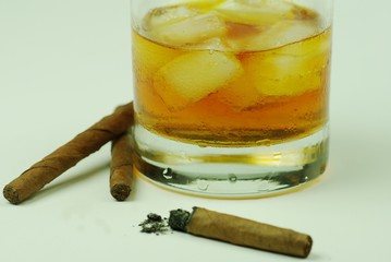 Rum und Zigarillos