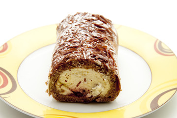 Biskuitrolle mit Schokostreusel