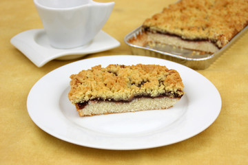 Streuselkuchen und Kaffee