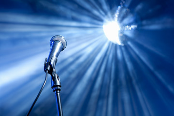 Obraz premium microphone on stage