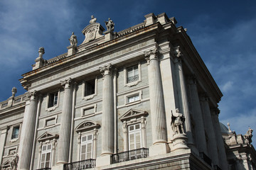 Fototapeta na wymiar palazzo reale a madrid