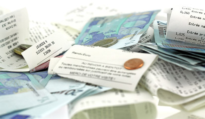 dépenses et tickets de caisse