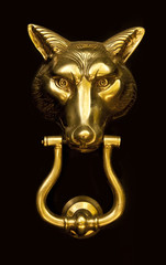 Wolf knocker