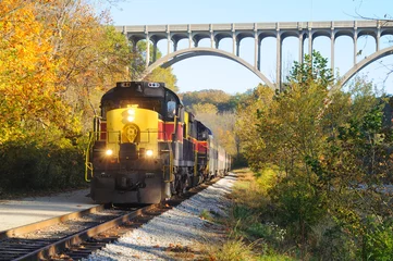 Fotobehang Train approaching below bridge over Ohio's Cuyahoga Valley © Kenneth Sponsler