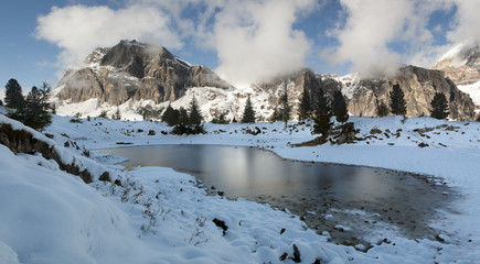 Lago di Limedes_panorama with Lagazuo mount