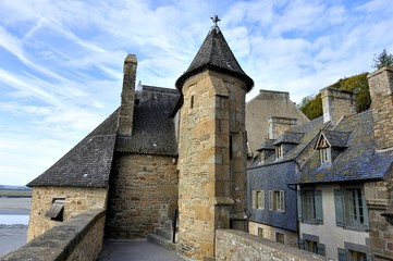 Fototapeta na wymiar Remparts du Mont-Saint-Michel