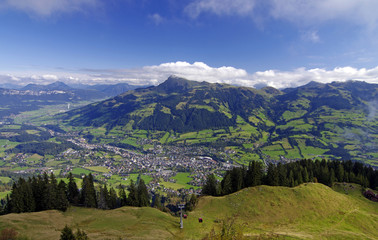Fototapeta na wymiar Pocztówka z Kitzbühelerhorn Kitzbühel