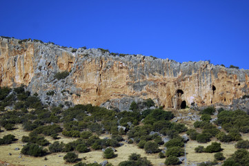 Fototapeta premium Cuevas en montaña