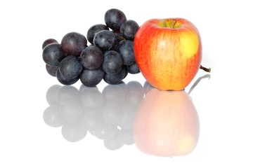Apfel und Weintrauben