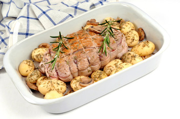 Rôti de veau et pommes de terre
