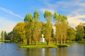 Woerlitzer Park Rousseau Insel 01