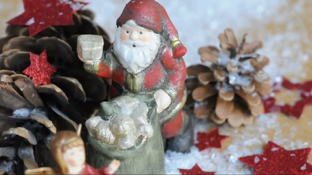 Weihnachtsmann und Engel