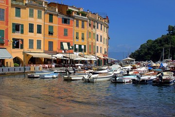 Fototapeta na wymiar Mały port w Portofino, Włochy