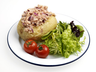 Jacket Potato With Tuna and Red Onion