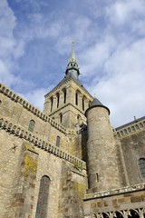 Fototapeta na wymiar clocher de l'abbaye du Mont-Saint-Michel
