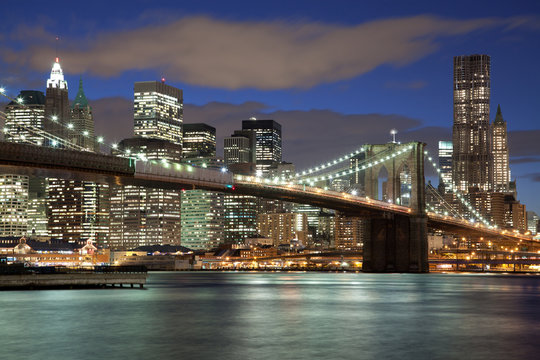 Fototapeta New York City skyline- Brooklyn Bridge