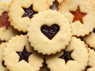 Linzer cookies with jam