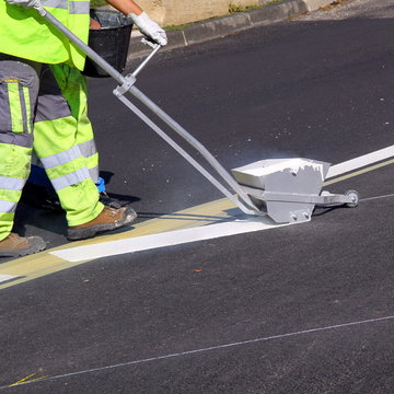 Peinture de ligne blanche route