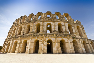Roman Colosseum in Tunisia - obrazy, fototapety, plakaty