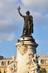 Fototapeta premium La statue de la République à Paris