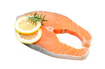 Salmon steak with lemon