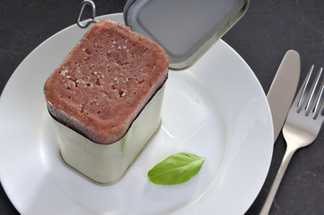 Corned Beef servieren