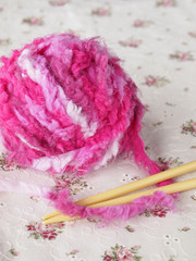 ピンクの毛糸玉