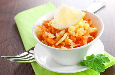 frischer Möhren-Ingwer Salat