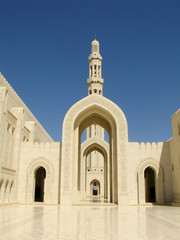 Fototapeta na wymiar Sultan Qaboos Grand Mosque, Main Entrance