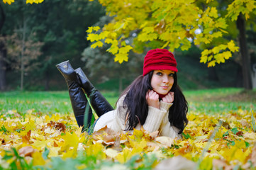 autumn beauty woman - 27104518